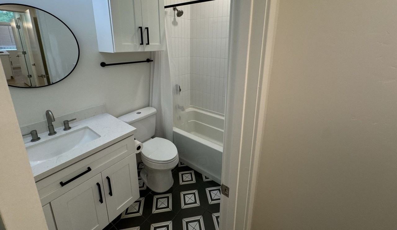 6626 E Cheery Lynn Rd - Photo 7 of 13