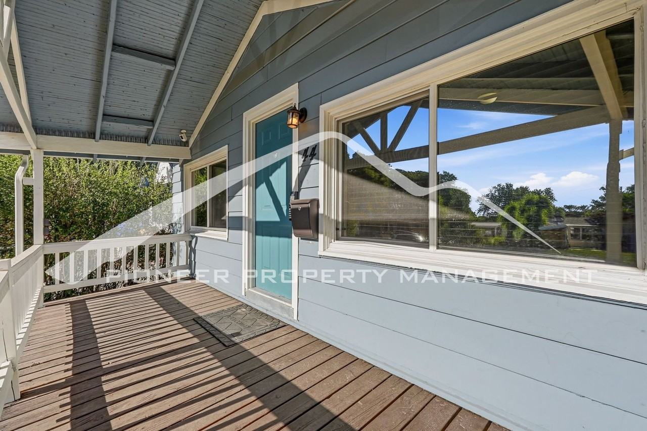 44 Julian St - Photo 2 of 31