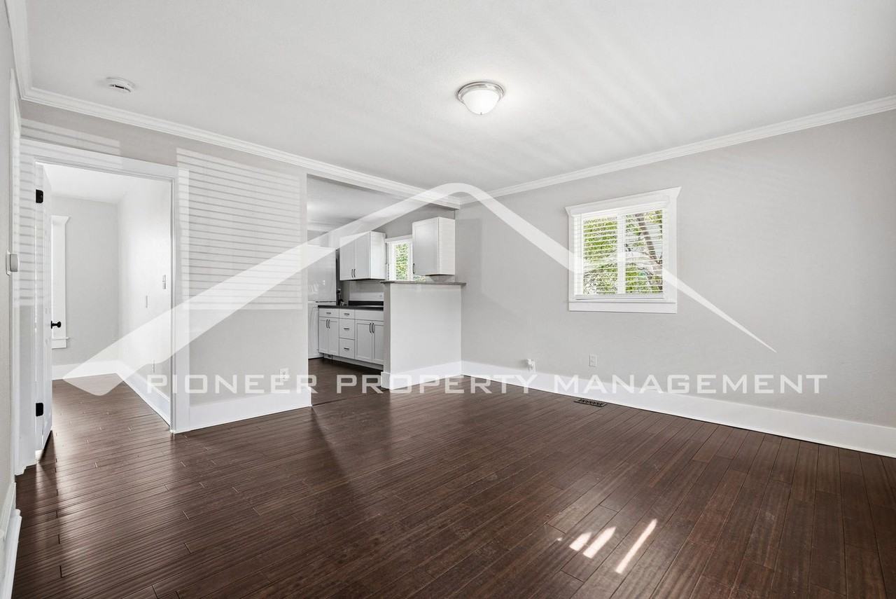 44 Julian St - Photo 4 of 31
