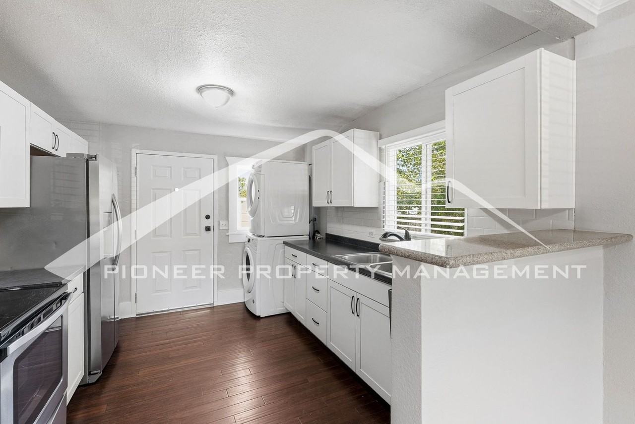 44 Julian St - Photo 5 of 31