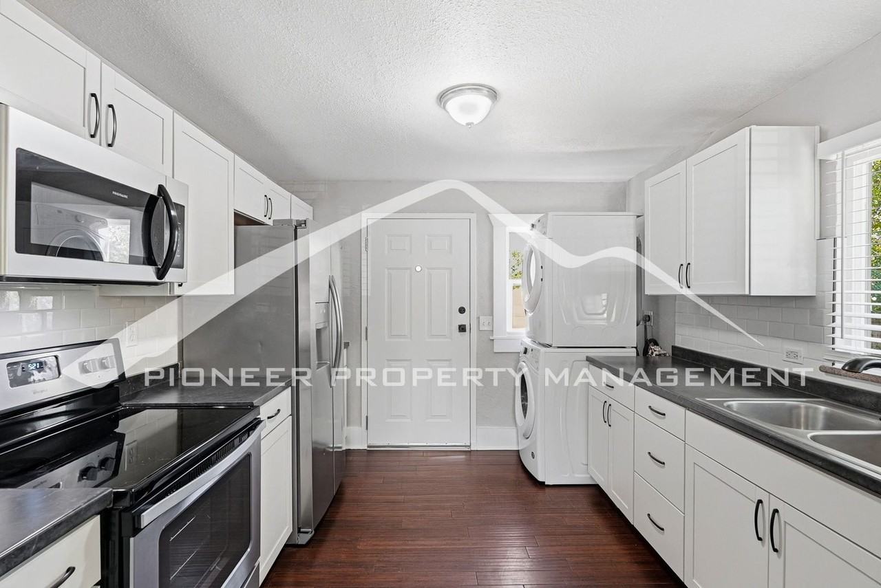 44 Julian St - Photo 6 of 31