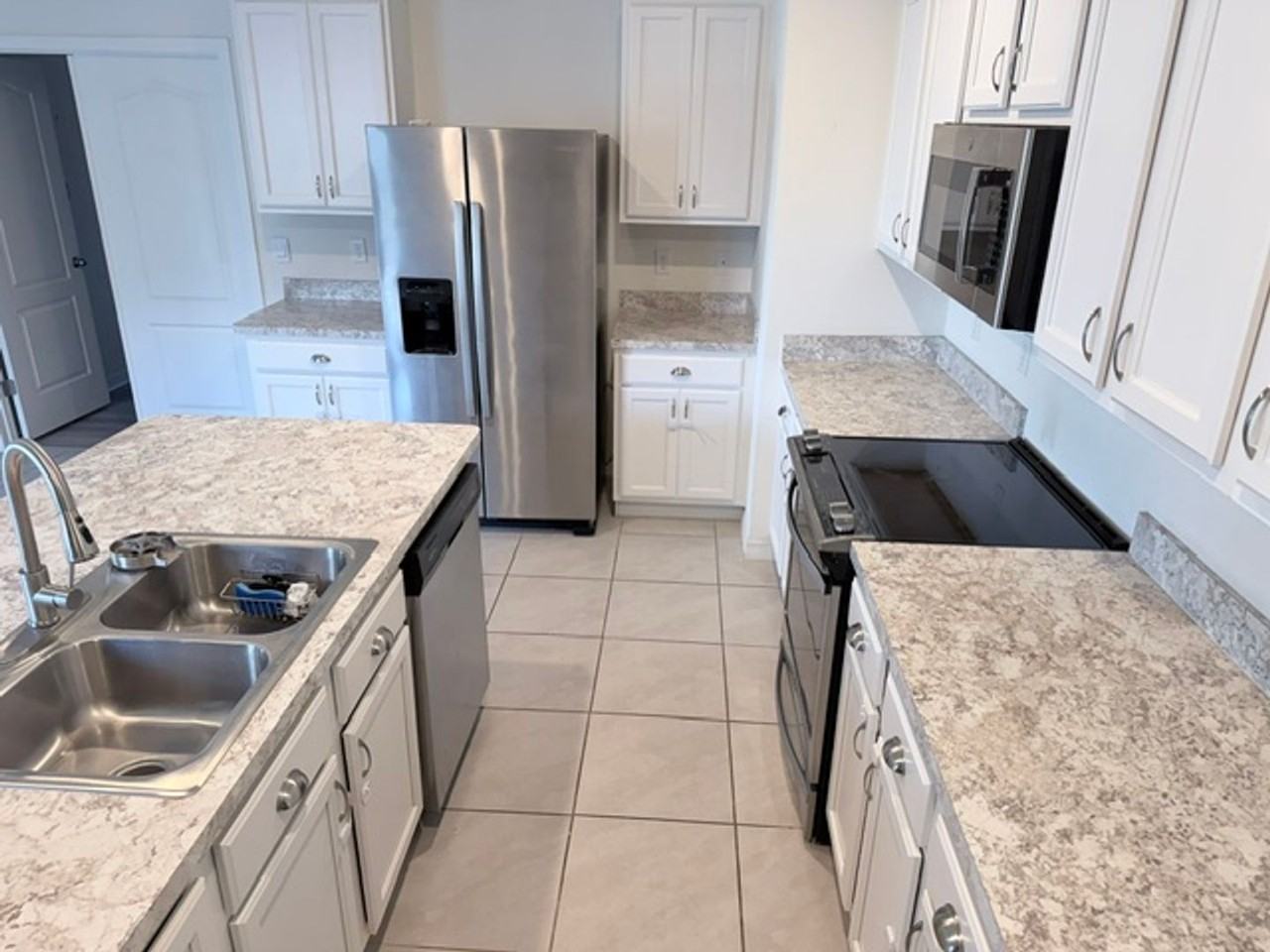 808 Brooklet Dr - Photo 5 of 25