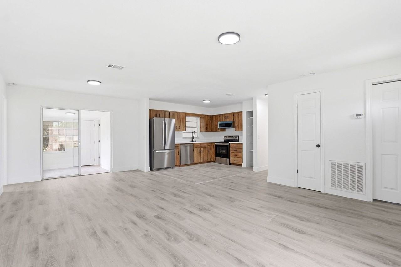 1214 Pace Dr Nw - Photo 5 of 33