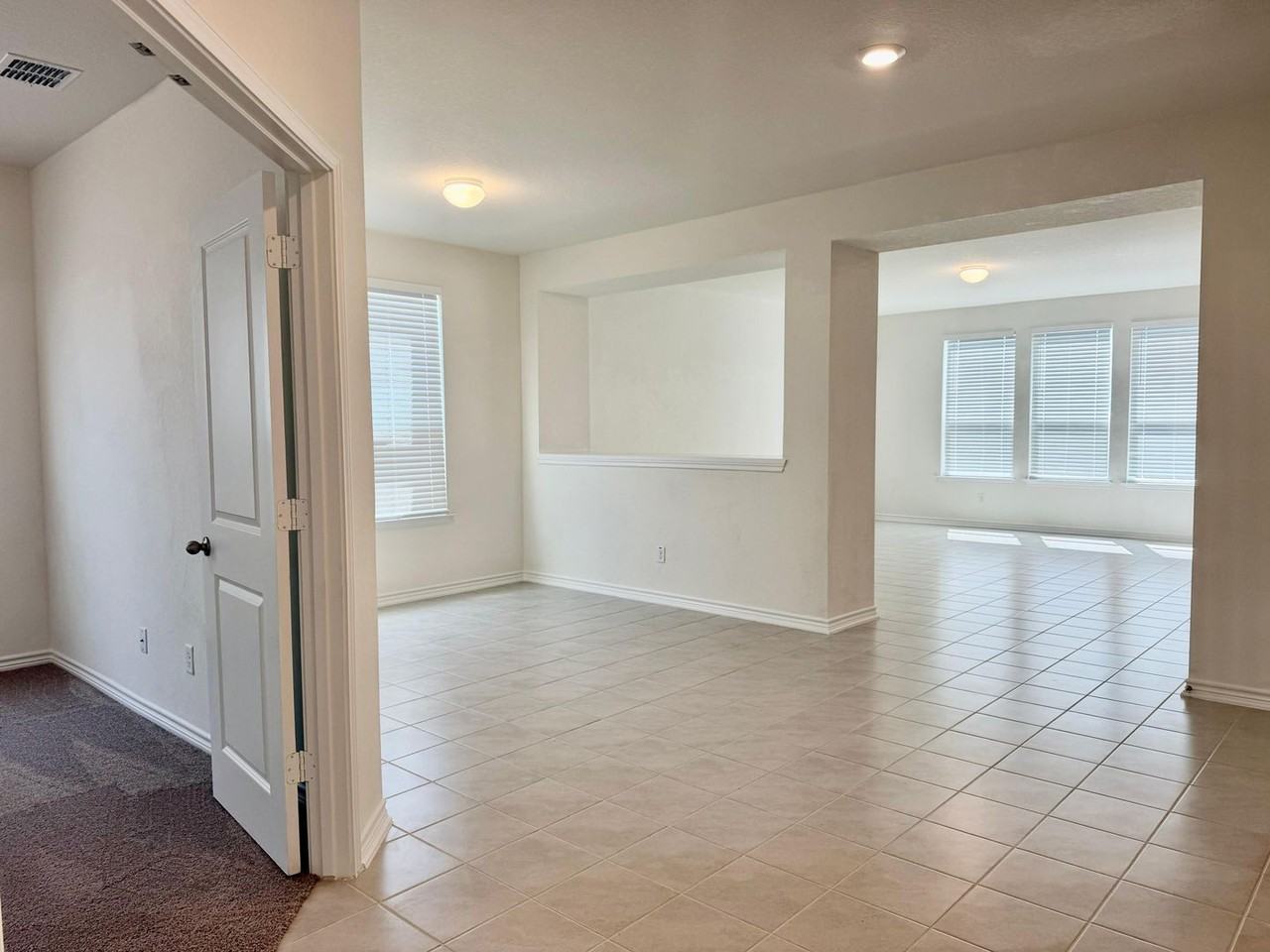 8014 Canyon Wren Park - Photo 3 of 28