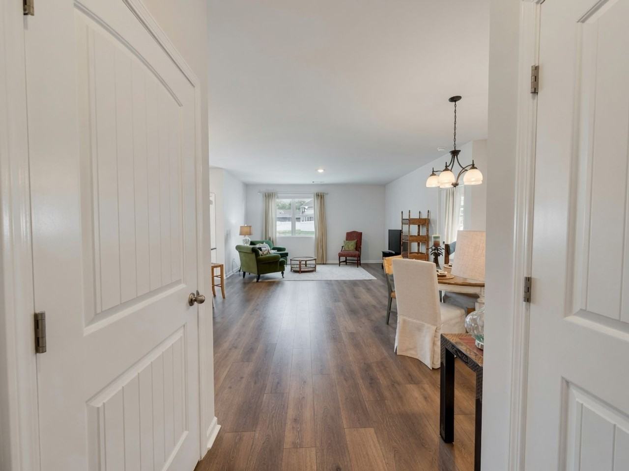 156 Olivia Cir - Photo 4 of 17