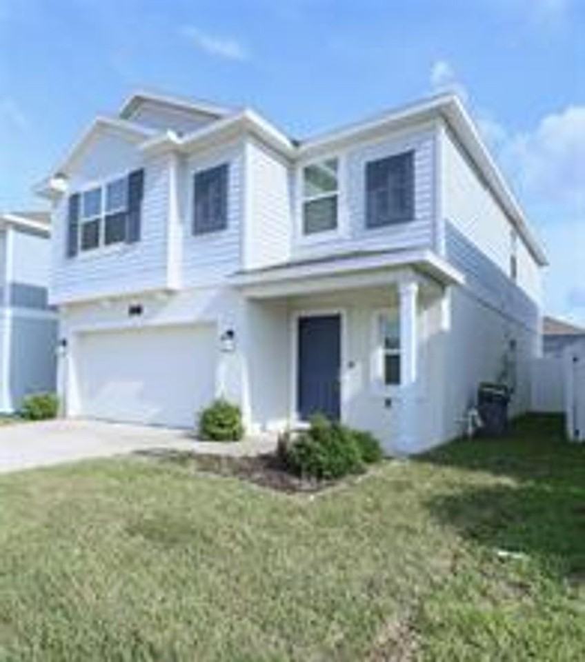 1821 Heart Lake Dr - Photo 3 of 35