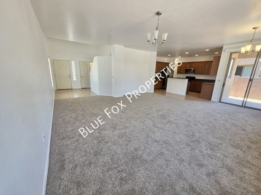 3534 W Goshen Dr - Photo 5 of 41