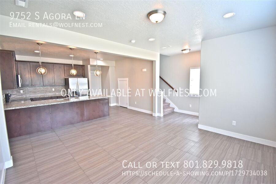 9752 S Agora Ln - Photo 5 of 34