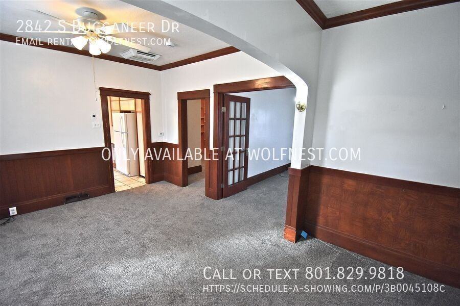 2842 S Buccaneer Dr - Photo 3 of 32