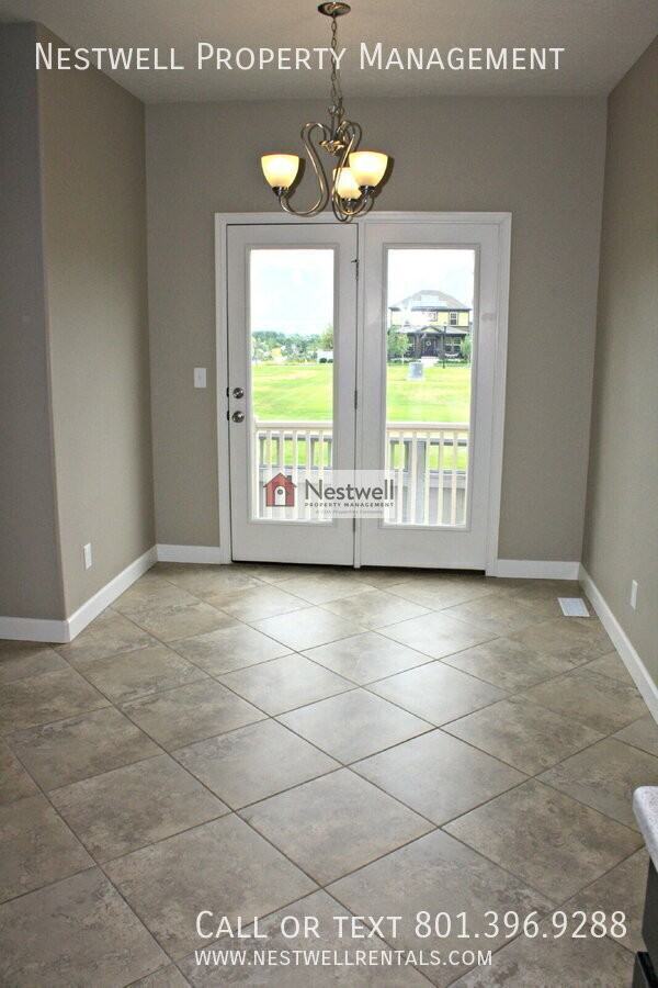 10221 S Clarks Hill Dr - Photo 5 of 36