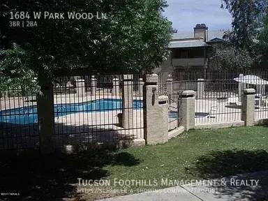 1684 W Park Wood Ln - Photo 2 of 11