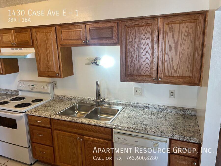 1430 Case Ave E #1 - Photo 5 of 13