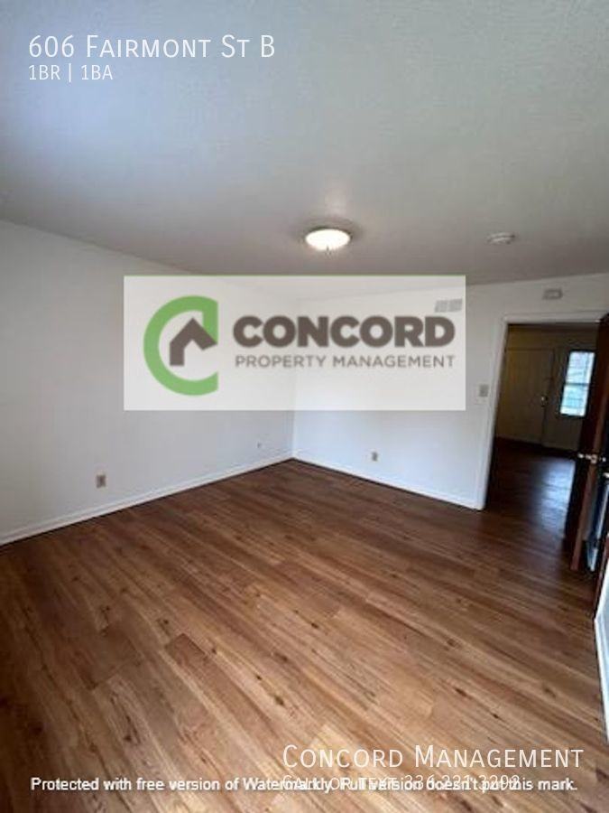 606 Fairmont St - Photo 6 of 8