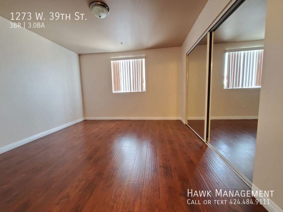 1273 W 39th St - Photo 3 of 16