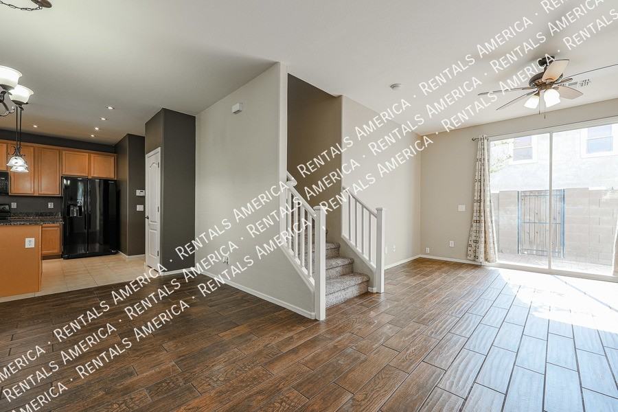 10146 E Isleta Ave - Photo 6 of 34