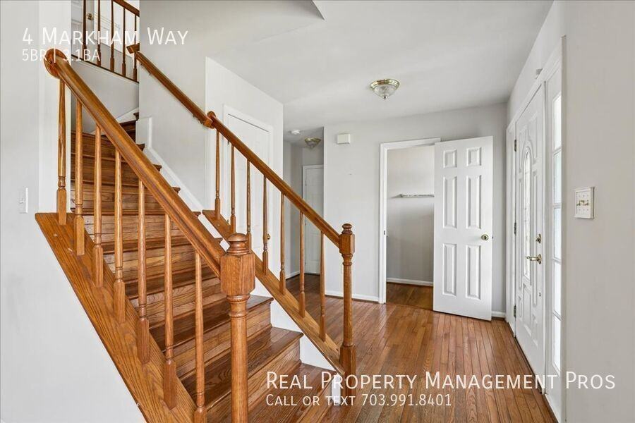 4 Markham Way - Photo 4 of 50