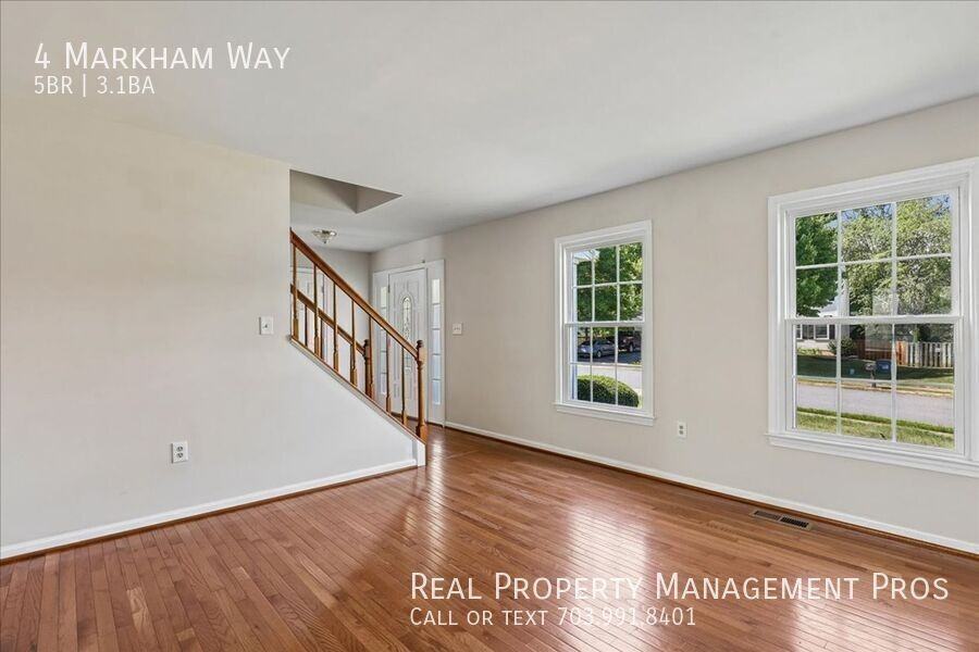 4 Markham Way - Photo 5 of 50
