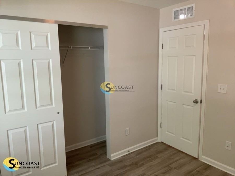 8113 Lanette St - Photo 7 of 27