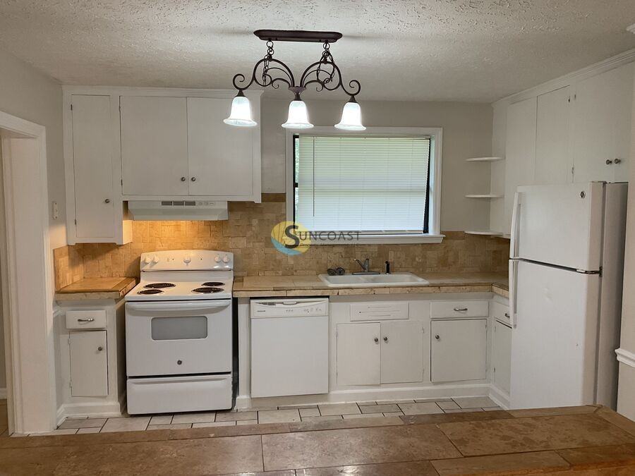 3721 Colebrooke Dr - Photo 7 of 25