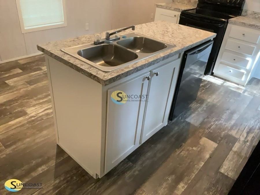 5870 Patterson Ave - Photo 7 of 18