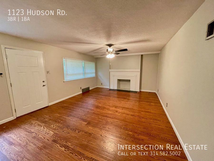 1123 Hudson Rd - Photo 3 of 14