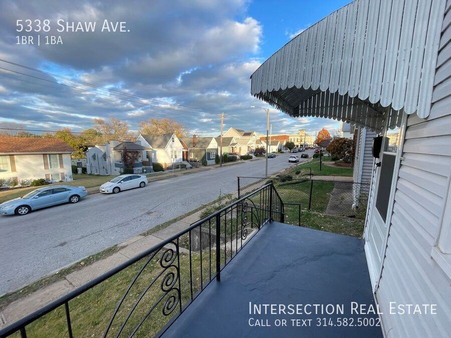 5338 Shaw Ave - Photo 5 of 19