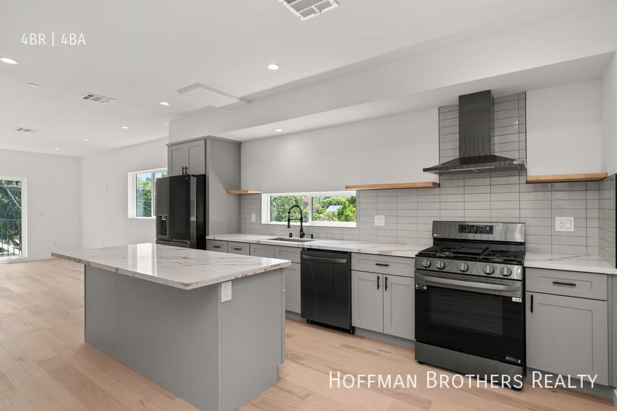 3564 Eagle Rock Blvd - Photo 4 of 30