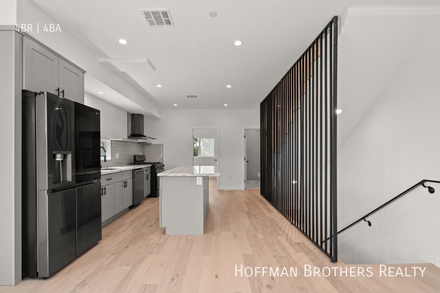 3564 Eagle Rock Blvd - Photo 6 of 30
