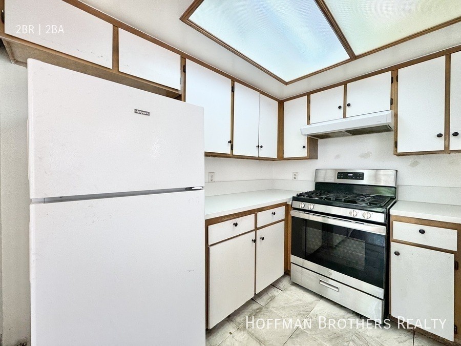 6415 Garvanza Ave #104 - Photo 5 of 15