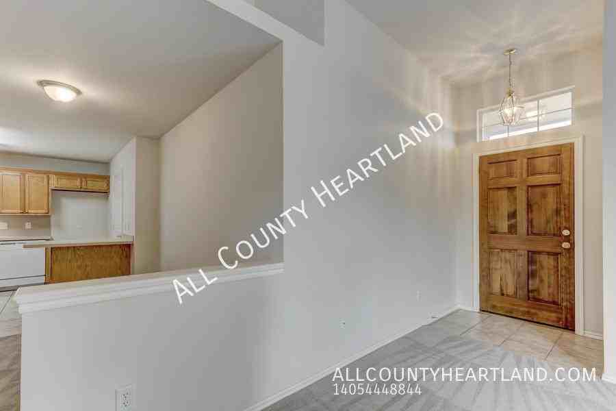 12412 Sw 11th St - Photo 2 of 22