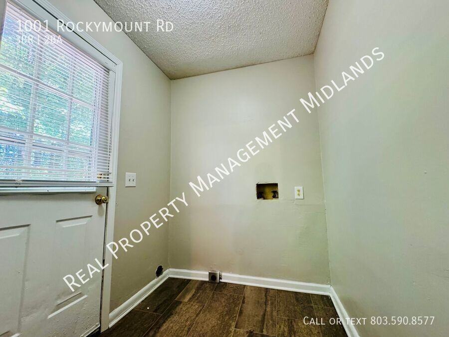 1001 Rockymount Rd - Photo 5 of 12