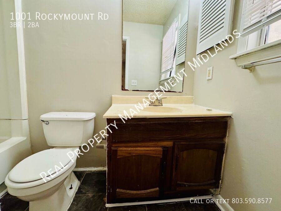 1001 Rockymount Rd - Photo 7 of 12