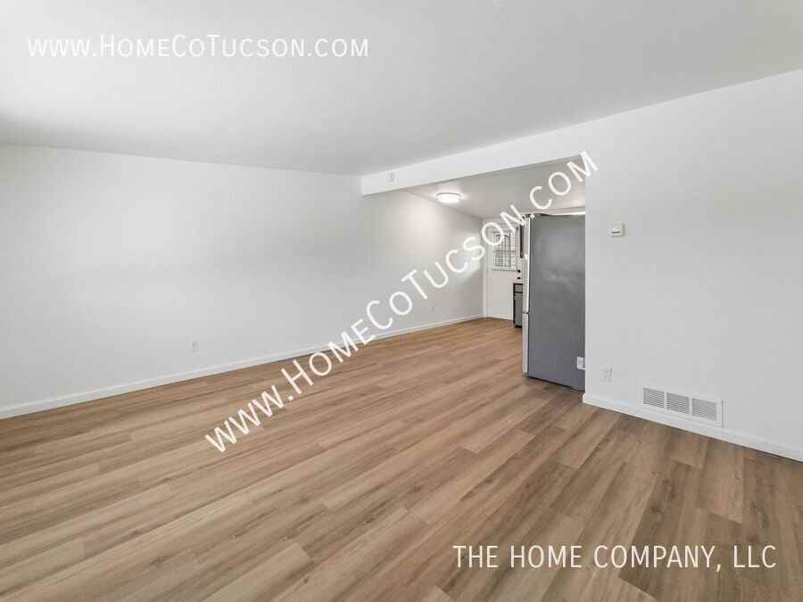 4537 E Fairmount St - Photo 6 of 20