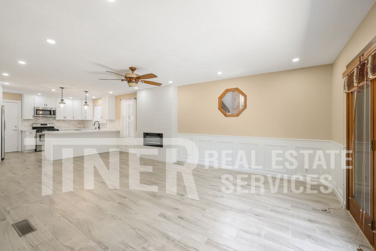 1721 Oakwood Dr - Photo 3 of 26