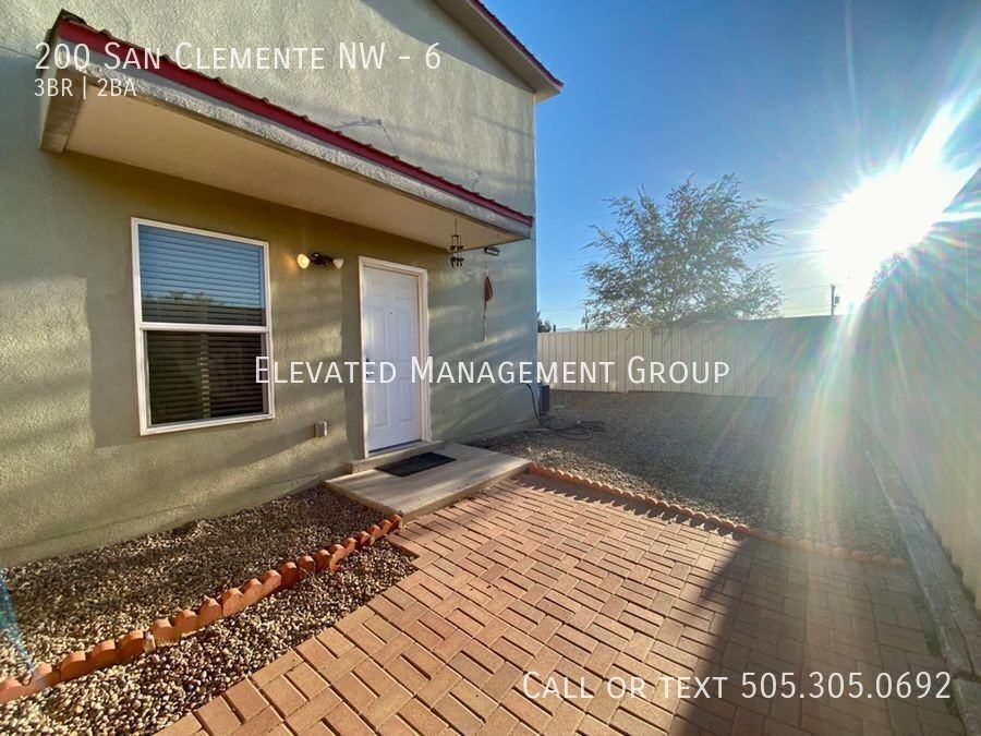 200 San Clemente Ave Nw #6 - Photo 5 of 8