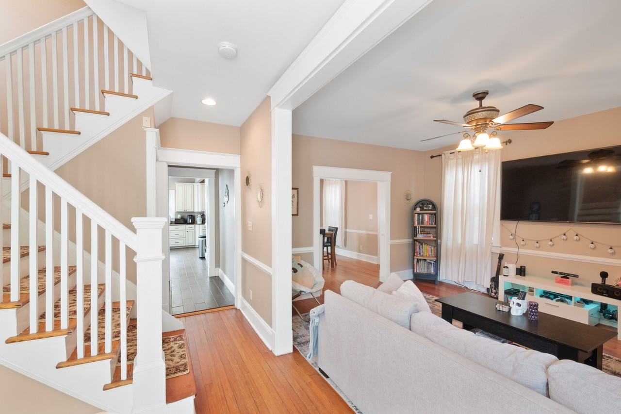 1601 Ashland Ave #1 - Photo 3 of 40