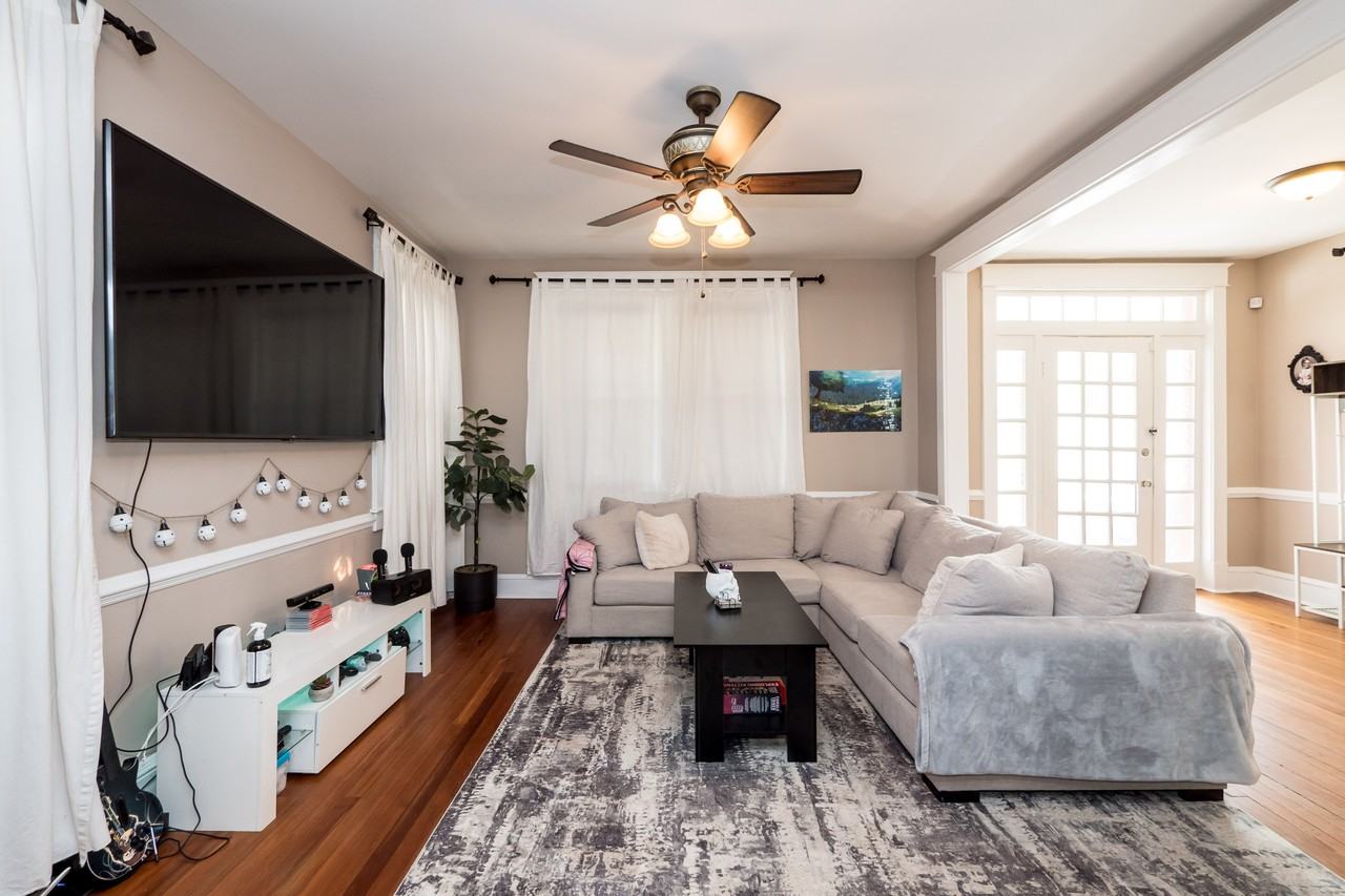 1601 Ashland Ave #1 - Photo 5 of 40