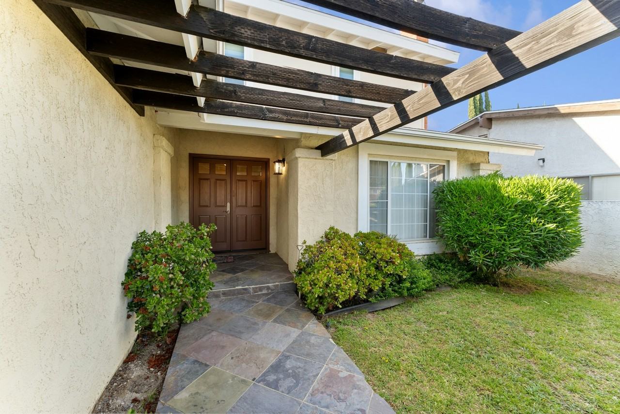 19821 Ingomar Street - Photo 4 of 25