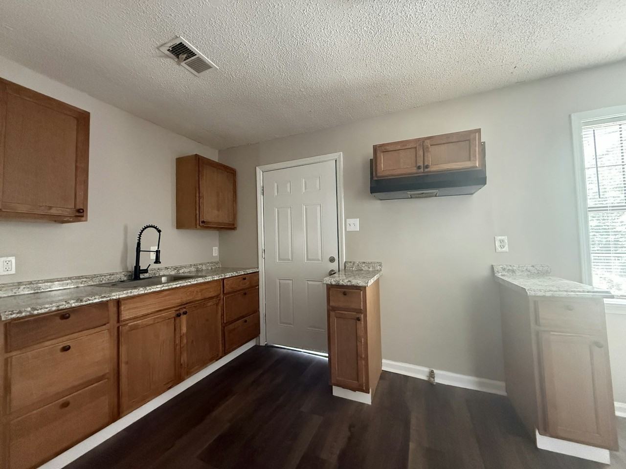 2076 Goff Avenue - Photo 5 of 7