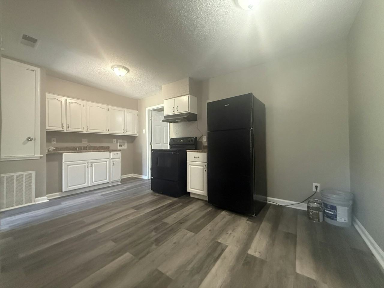 3981 Maynard Drive - Photo 2 of 7