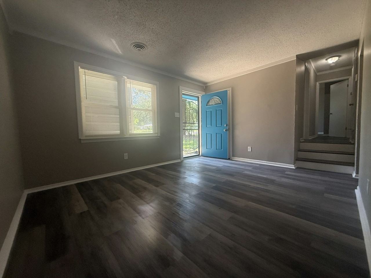 3981 Maynard Drive - Photo 4 of 7