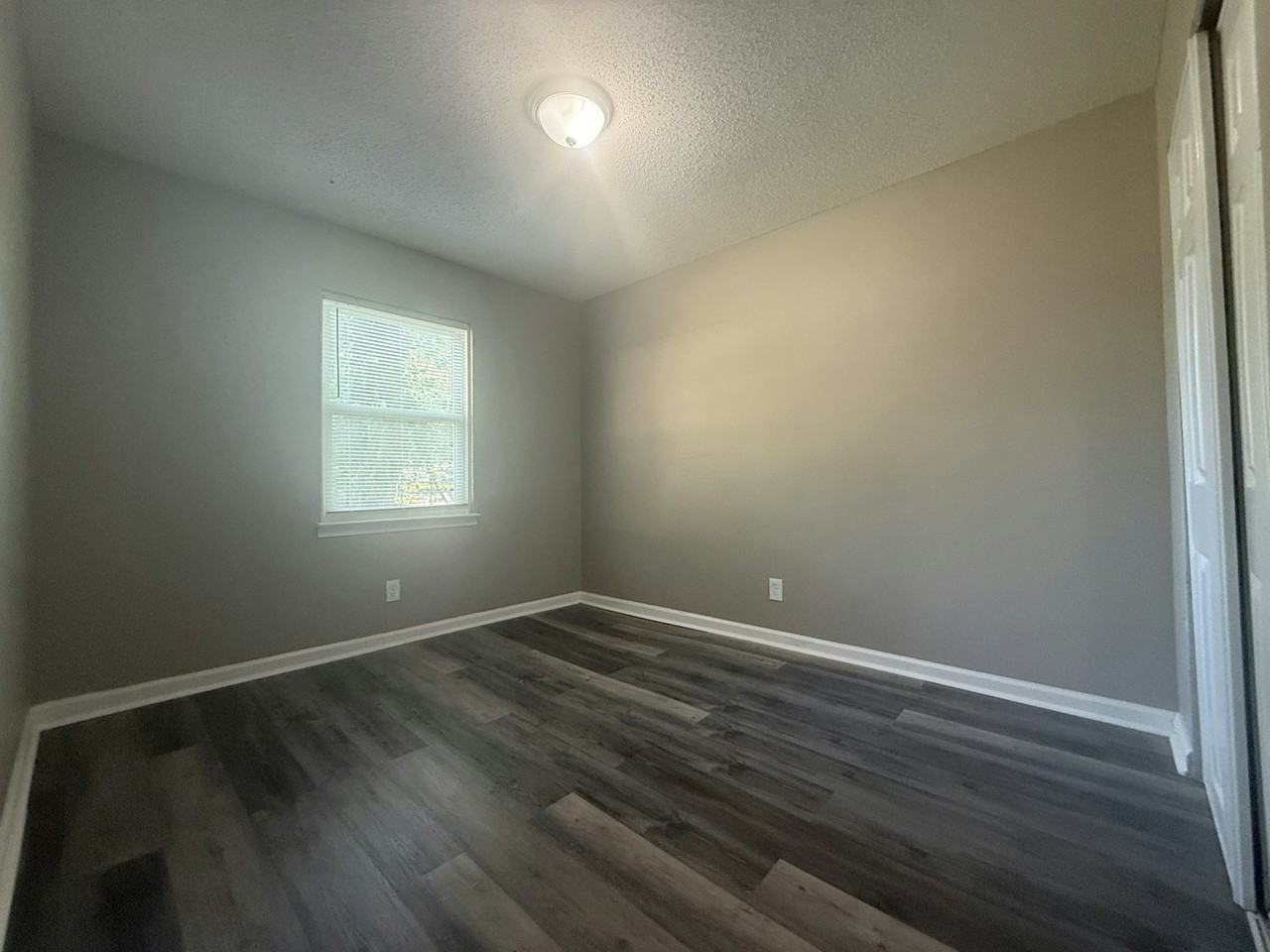 3981 Maynard Drive - Photo 6 of 7