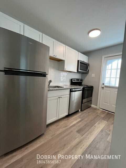 1719 Blair St #2 - Photo 3 of 23