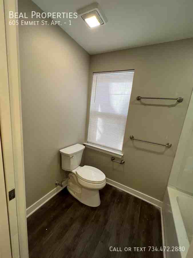605 Emmet St #1 - Photo 6 of 11