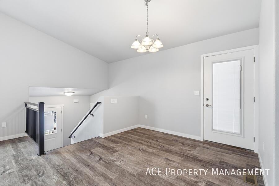 624 Civil Way - Photo 6 of 16