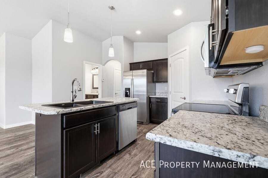 624 Civil Way - Photo 7 of 16