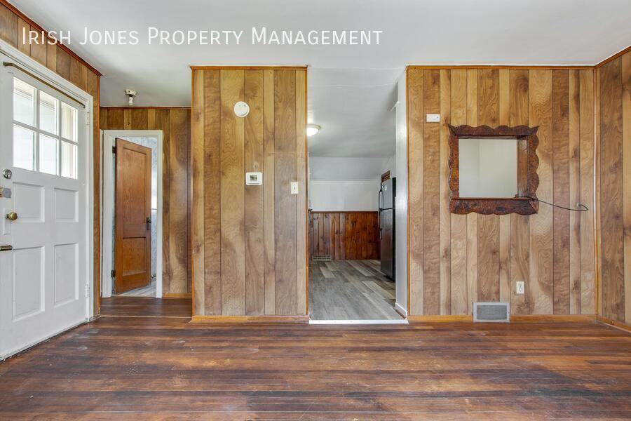 1 Idlebrook Dr - Photo 5 of 14