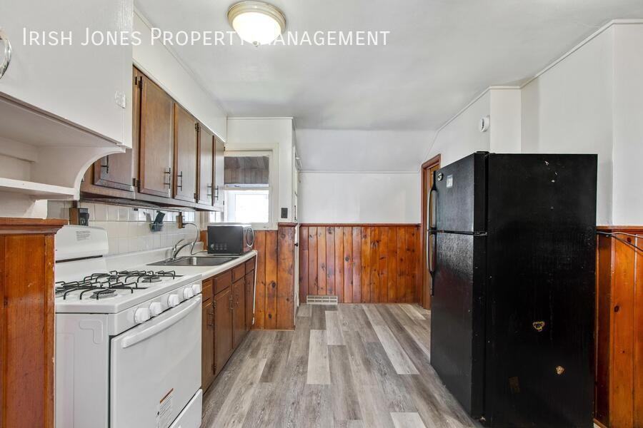 1 Idlebrook Dr - Photo 6 of 14