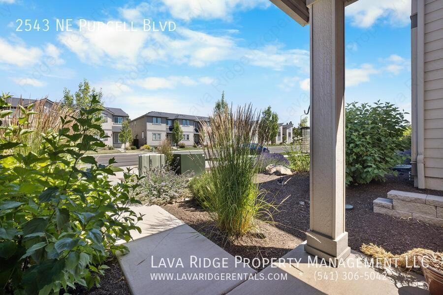 2543 Ne Purcell Blvd - Photo 4 of 41