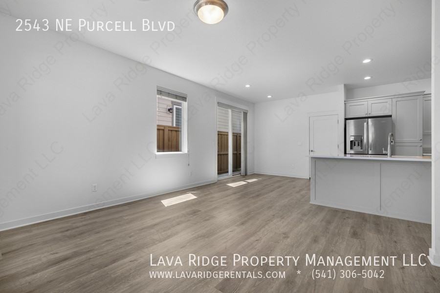 2543 Ne Purcell Blvd - Photo 5 of 41